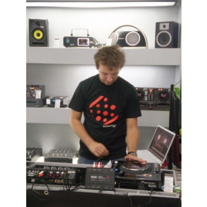 Мастер класс : Техника хип-хоп диджеинга, от DJ Shked